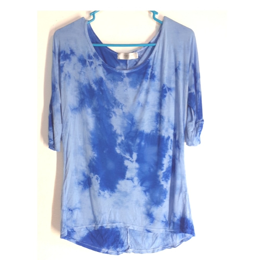 Mahina Hawaii blue tie dyed top